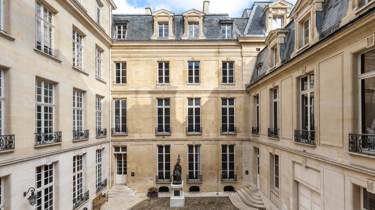 Lingua (non) grata Langues, violences et résistances dans les espaces  de la migration